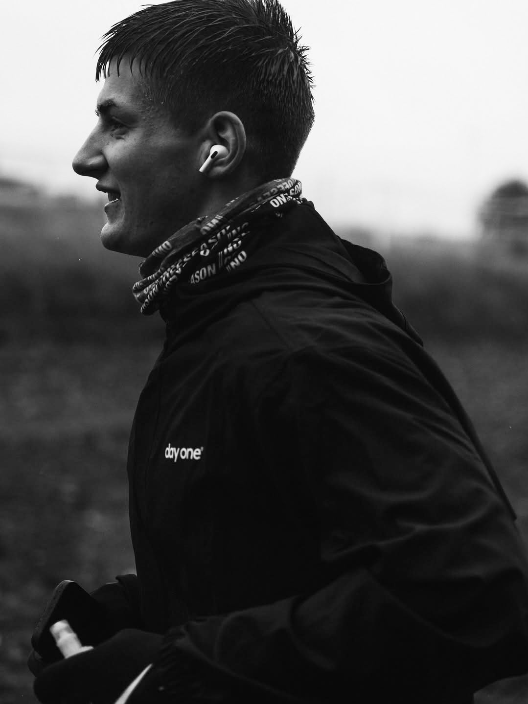 SIGNATURE MULTISCARF